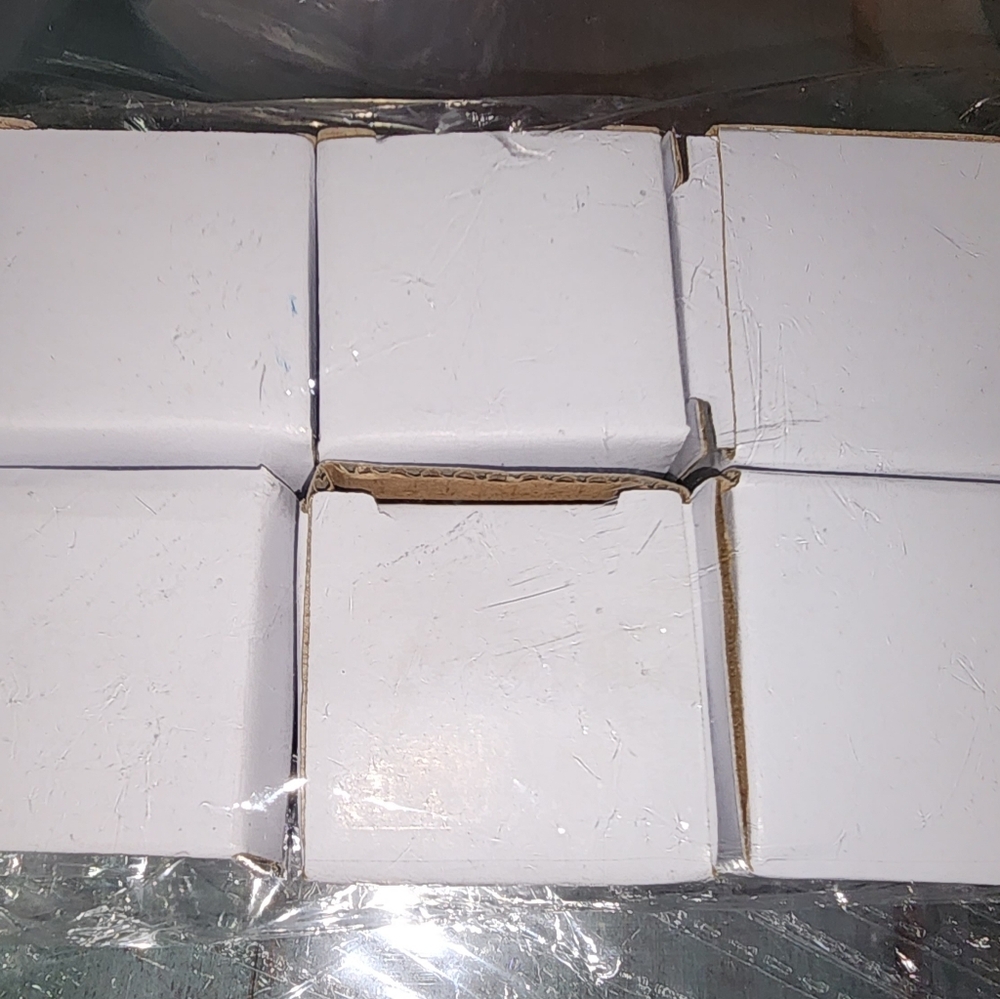 Set of 6 White Flower Drawer Pulls - Picture 5 of 5
